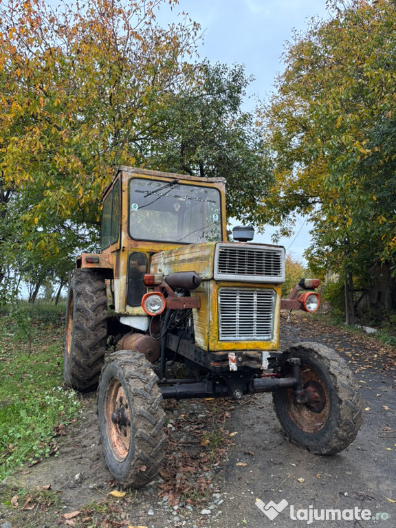Vand tractor Universal 650