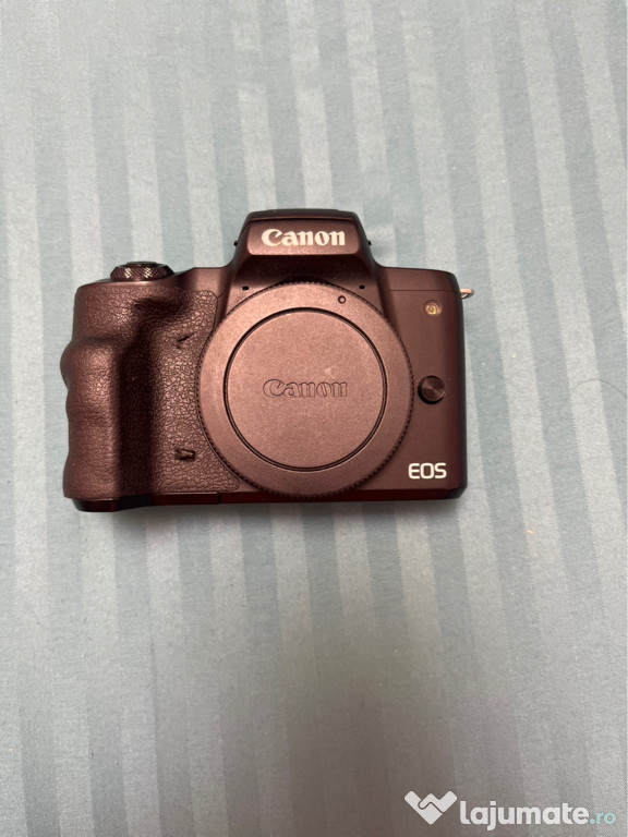 Canon EOS M50 Mark II + 6 baterii + încărcător
