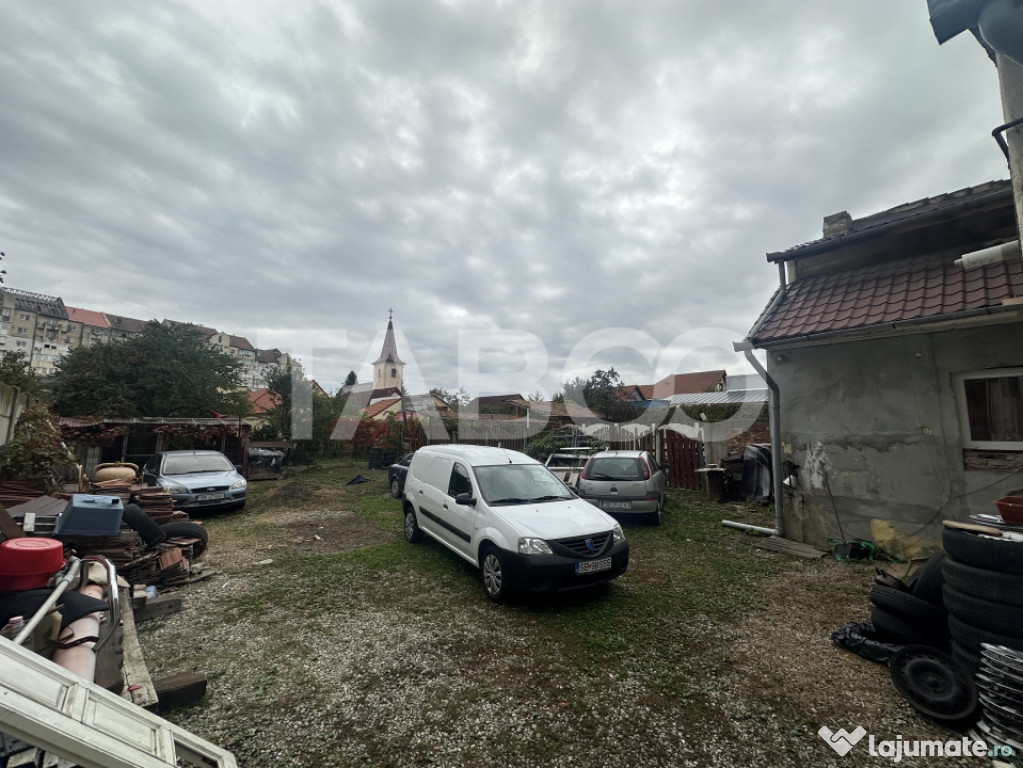 Casa individuala pretabila spatiu comercial teren 400 mp Ter
