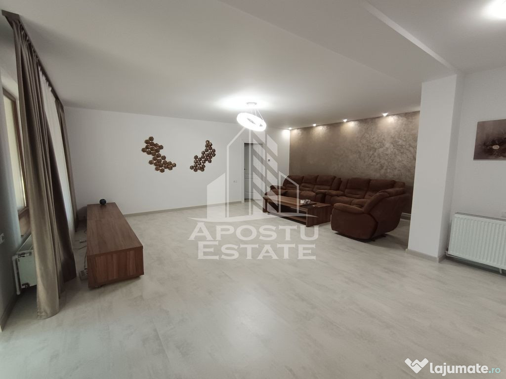 Casa cu 4 dormitoare living și bucatarie, centrala prop...