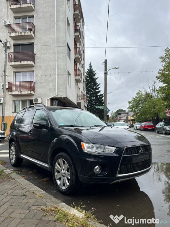 Mitsubishi Outlander 2011