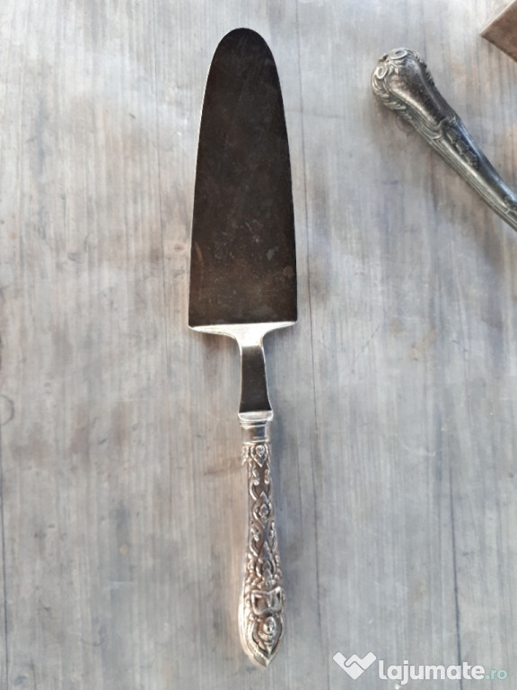 Cutit antic cu maner de argint/sterling