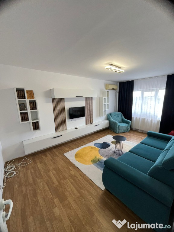 Inchiriez apartament 2 camere decomandat