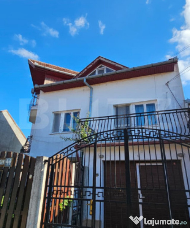 CASA CU 6 CAMERE, 293 MP UTILI SI GARAJ - DEVA