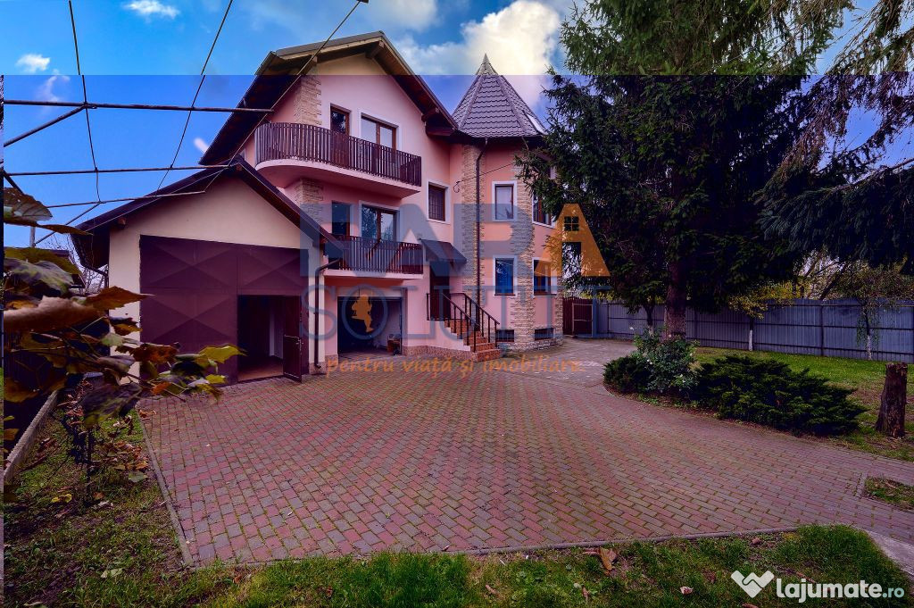 Vilă cu 6 dormitoare, 2 garaje, anexe multiple - 2076 mp...