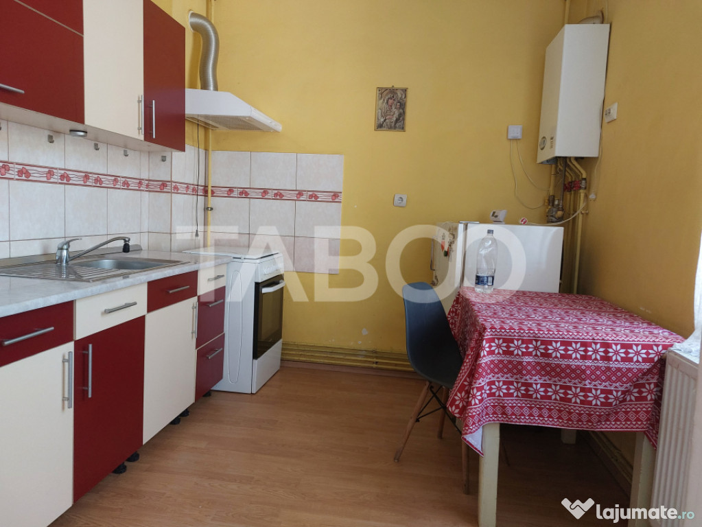 Apartament la casa 52 mp 2 camere terasa pivnita central Cis