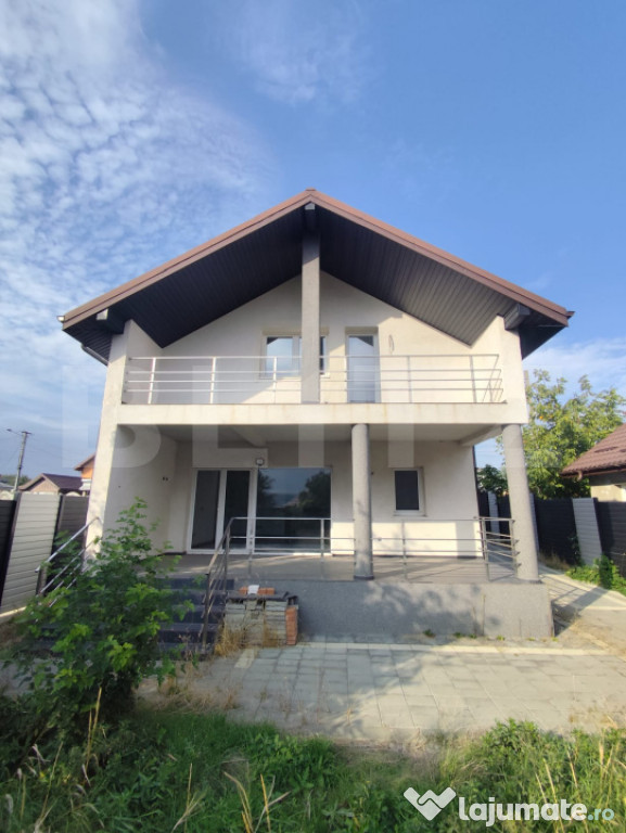 Casa 4 camere, 3 bai, materiale premium, Dancu, asfalt