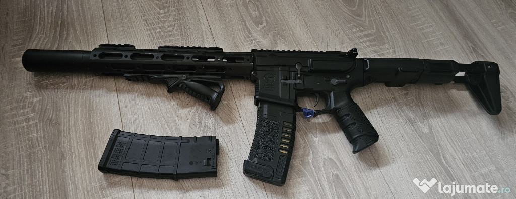 Replica airsoft Ares Amoeba AM013