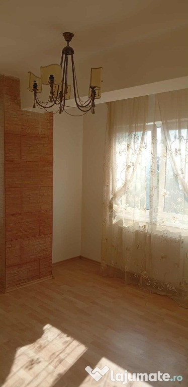 Vând apartament 2 camere