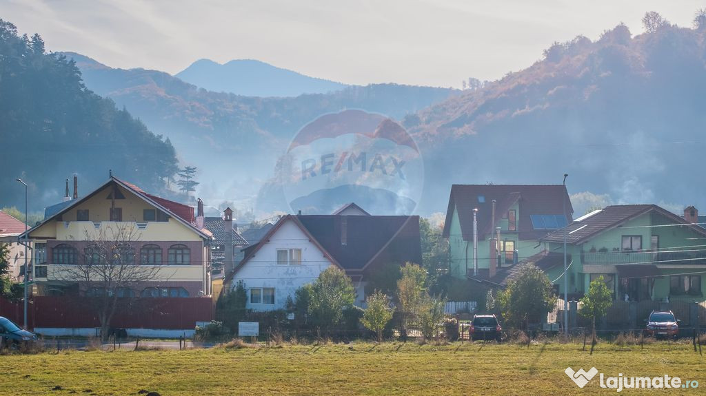 Casă cu 6 camere de vânzare în Râșnov, teren 1.100 m...