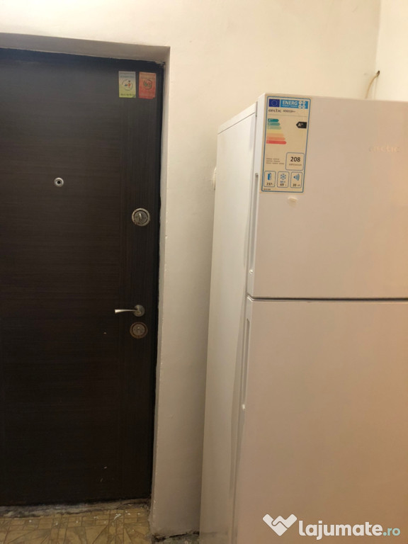 Ofer spre închiriere apartamentul două camere