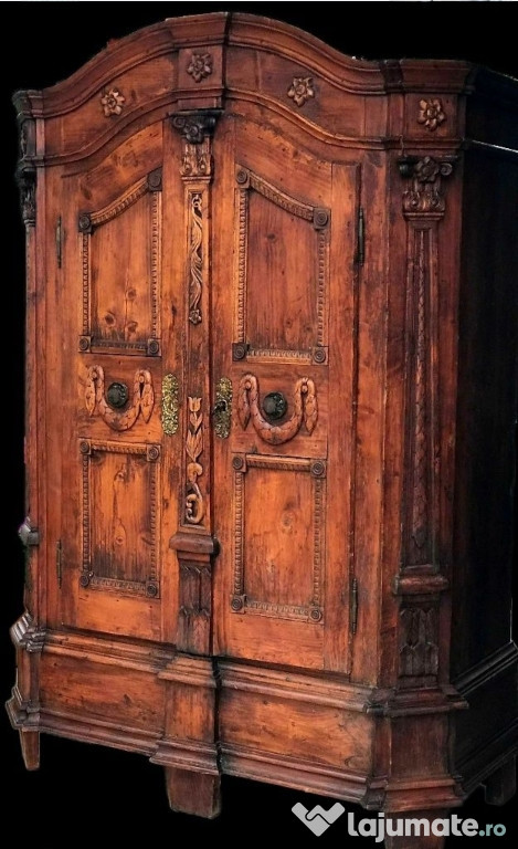 Dulap din lemn basiv,baroc