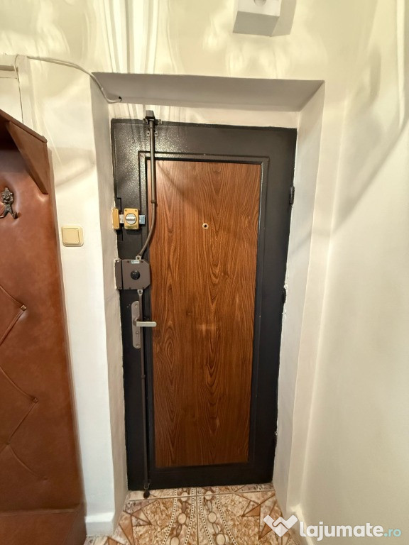 Mihai Bravu-Obor Ap 3 camere etajul 1