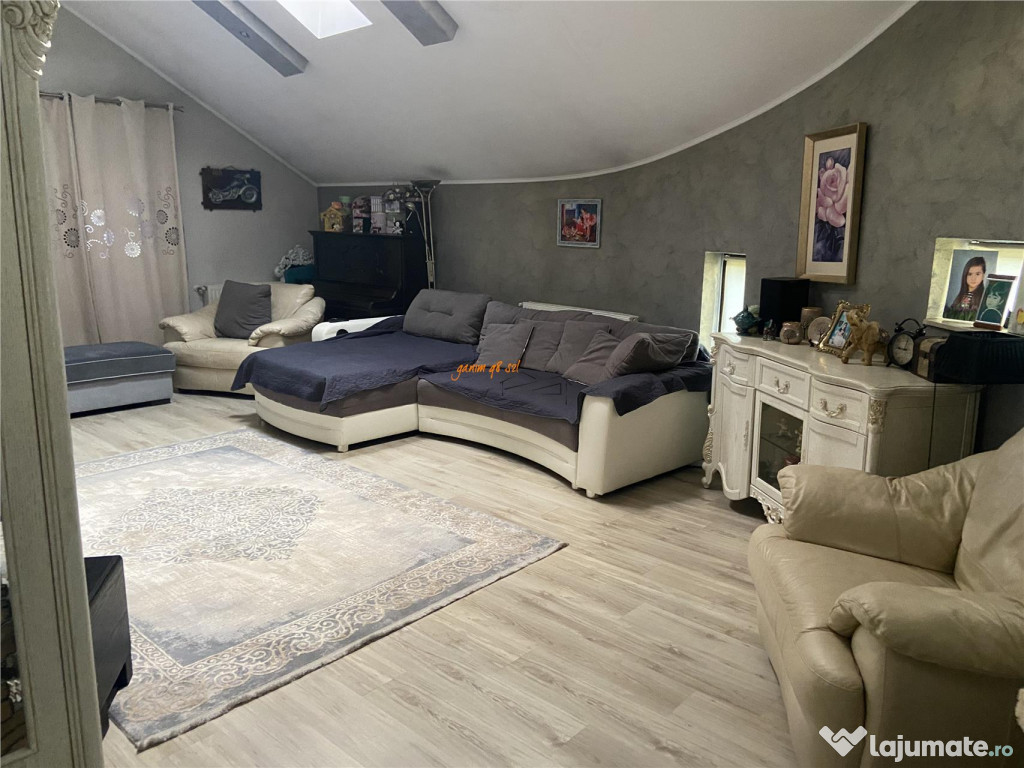 Casa de in Focsani , parter si mansarda ,suprafata utila de