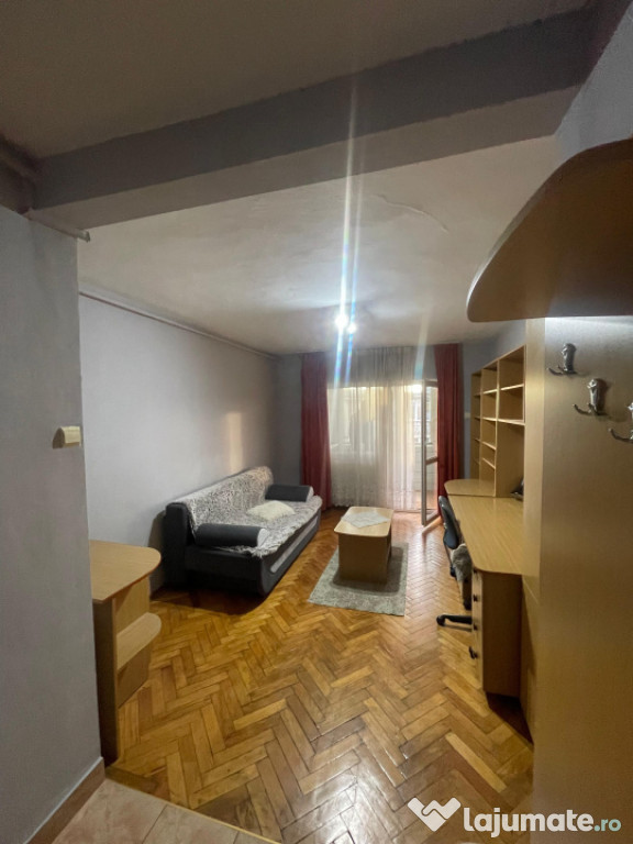 ???? Garsonieră cu 1 Cameră – Zona Liniștită, Comodă