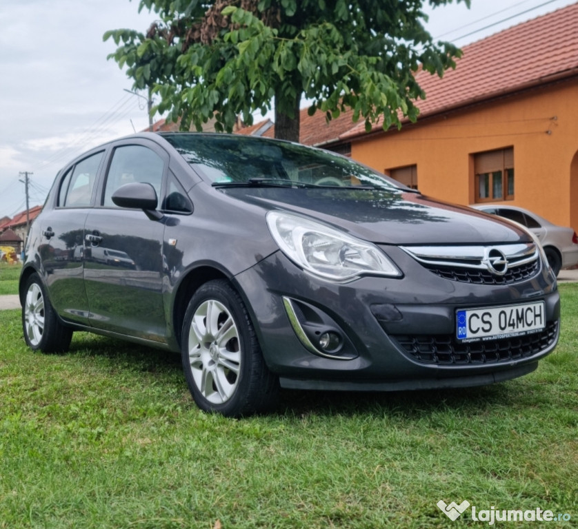 Opel corsa 2013 1.2 benzina