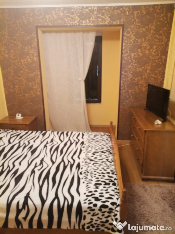 Inchiriez apartament mobilat confort 2 etaj 4.