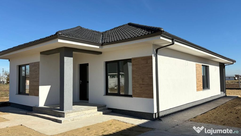 Casa Santandrei, 167 000 E (neg). Comision 0.