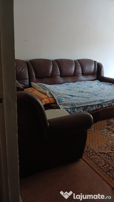 Bd. Republicii, apartament cu 2 camere decomandat etaj1, spatios