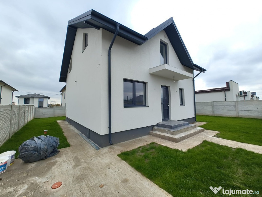 Casa individuala cu 4 camere 2 bai teren 347