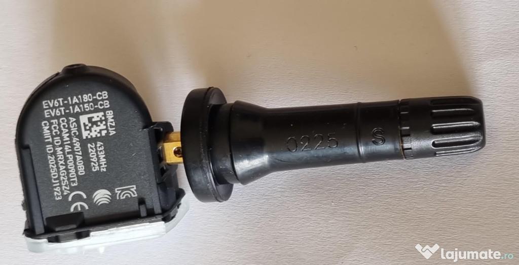 Senzor TPMS presiune roata Ford 2562276 / EV6T-1A180-CB