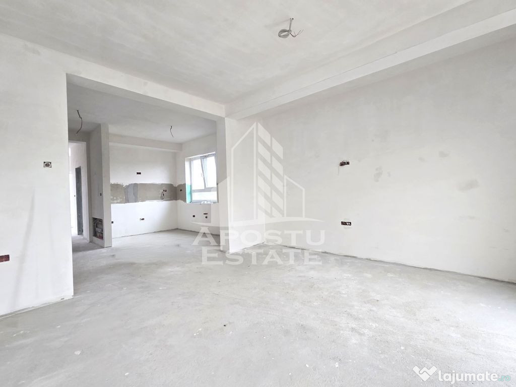 Jumatate de duplex, Parter + Etaj, 5 camere si 2 bai, Sag