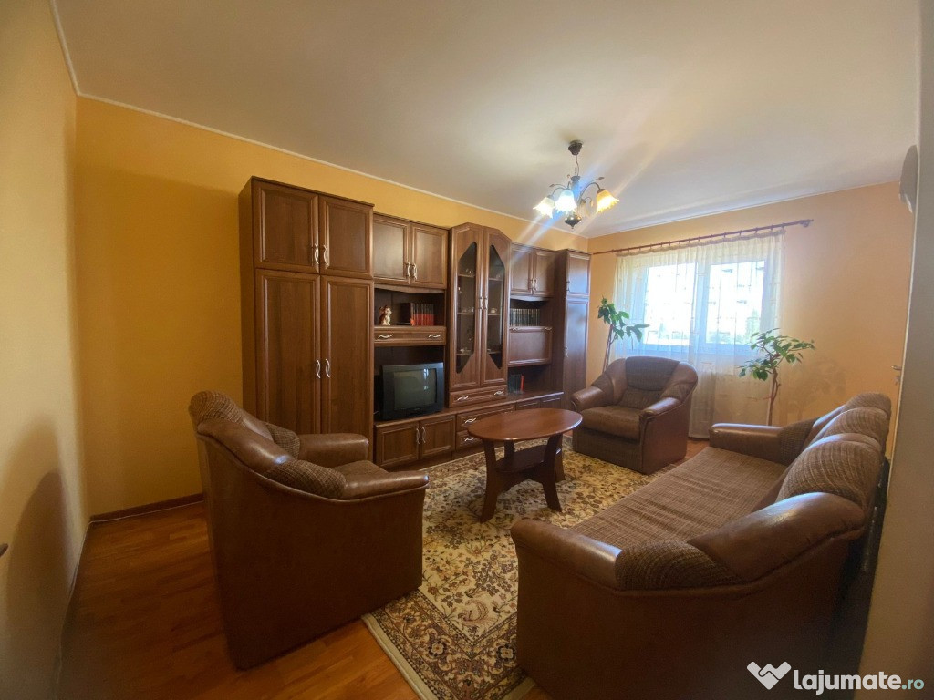 Doua camere decomandat,zona Dacia,balcon,CT