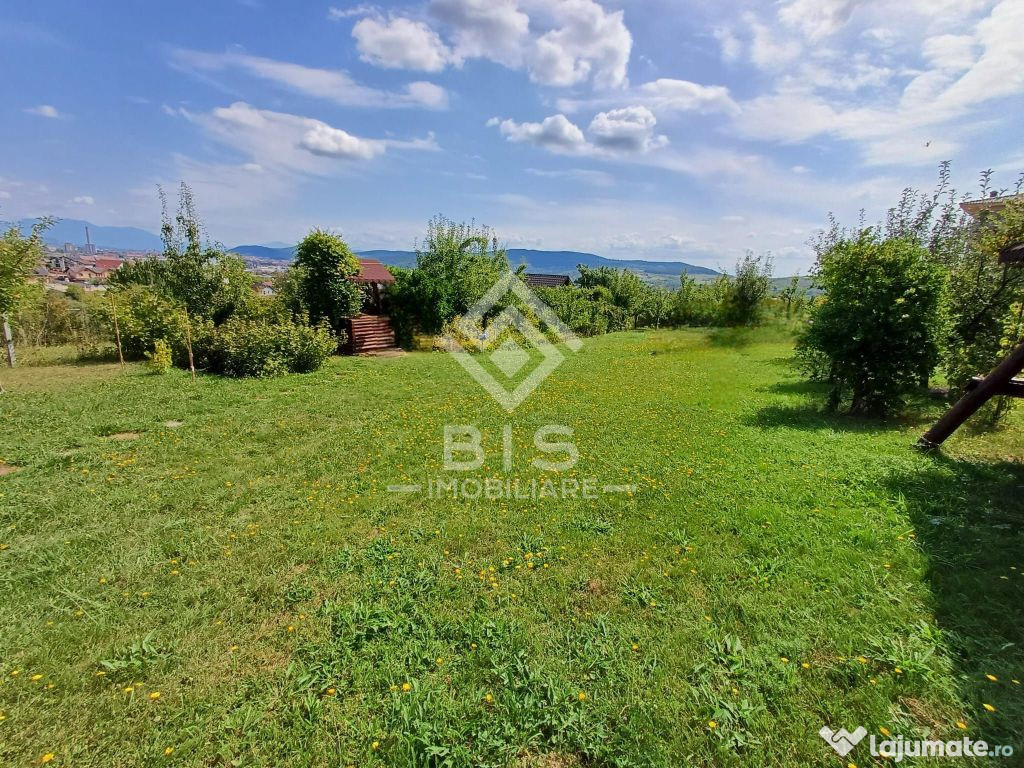 Teren intravilan 983 mp + cabană, curent trifazic, Zonă...