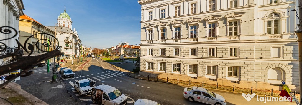 Apartament Spațios cu 7 Camere de Vânzare în Centrul Aradului!