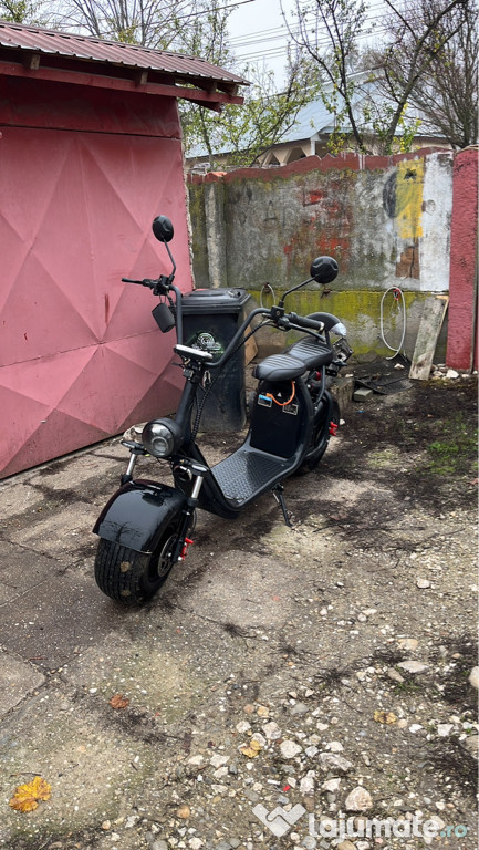 Vand scuter electric