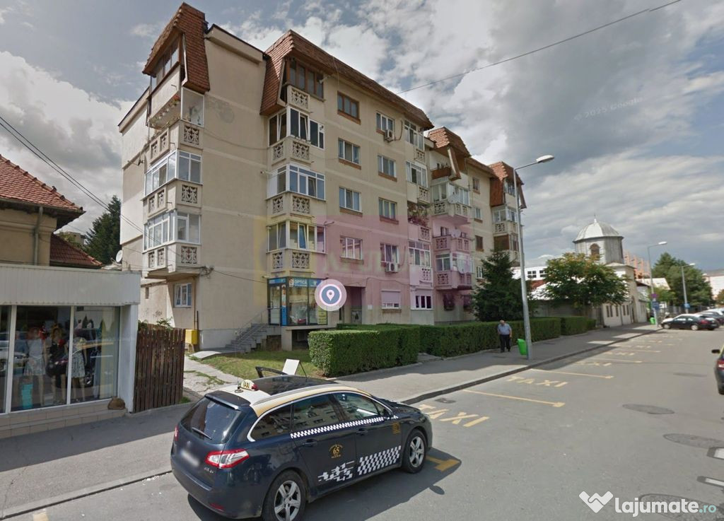 Apartament de vanzare cu 2 camere (cu vad comercial)