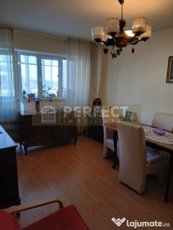 !!ocazie!!! AP.3 camere,2 bai,B-dul Bucuresti etaj 4/9 Pret 78000 eur