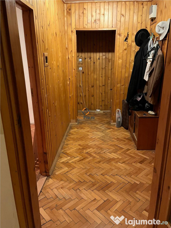 Decomandat 2 camere etaj 1 zona Aradului