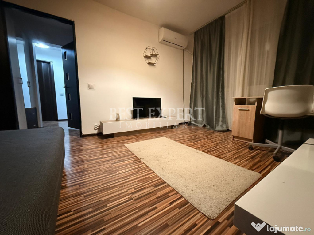 Garsoniera Trapezului Metrou 1 Decembrie