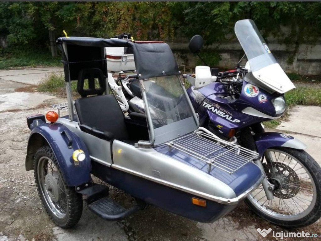Honda Transalp 600 cu atas
