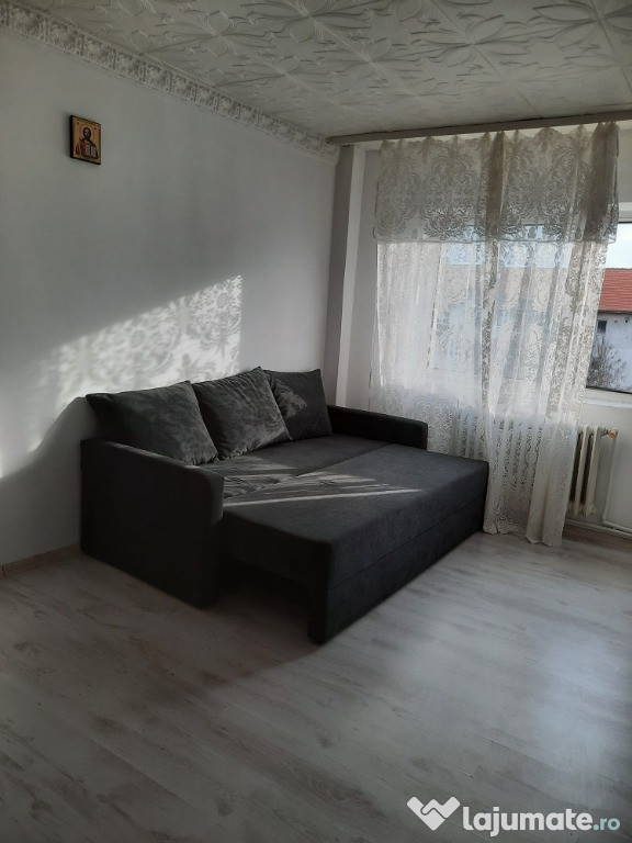Inchiriez apartament 2 camere pe langa liceu arte, Slobozia