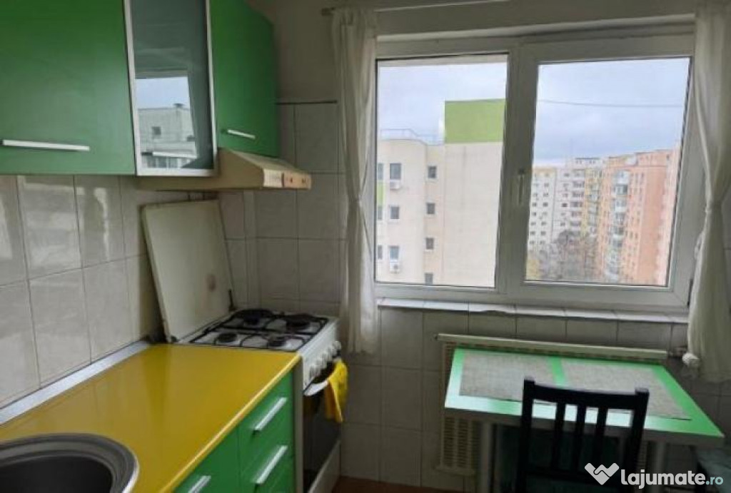 Iamcuui etaj 10 decomandat