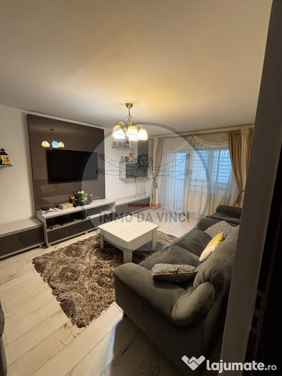 Vând apartament 3 camere Între Lacuri