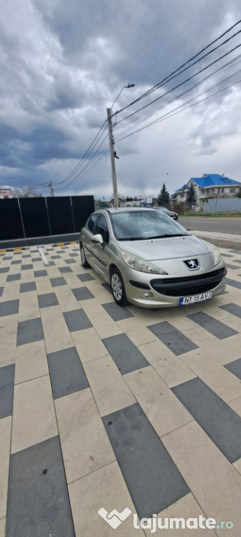 Vând Peugeot 207, 1.4 benzina anul 2009