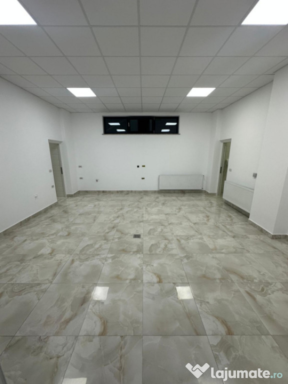 Spatiu birouri, parter, 55mp utili , Radauti