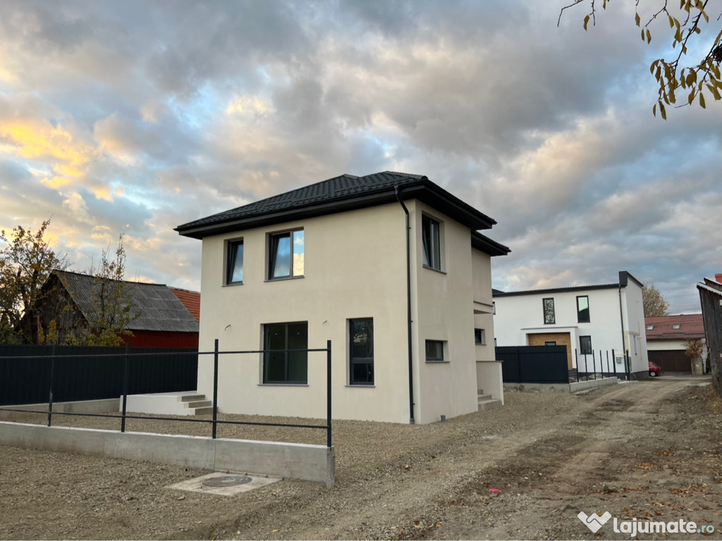 Casa semifinisat Radauti