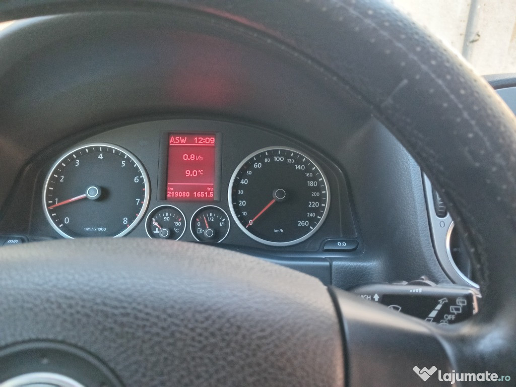 Tiguan 1.4 tsi 4x4 219.000 km originali 6trepte stare f.buna și funcț