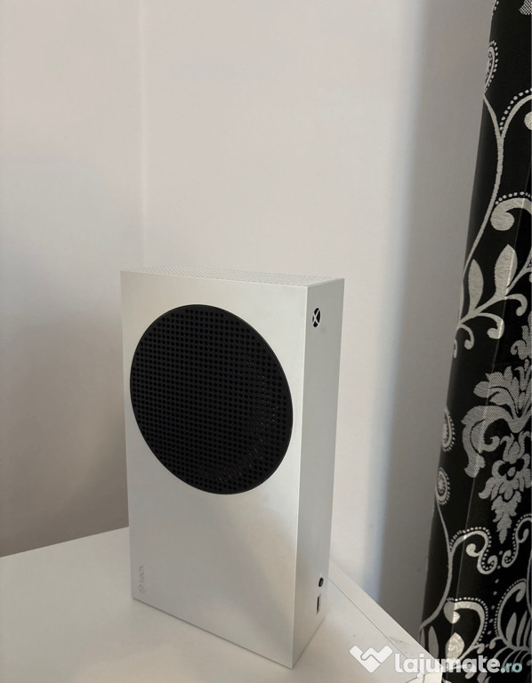 Vând xbox series S 512gb