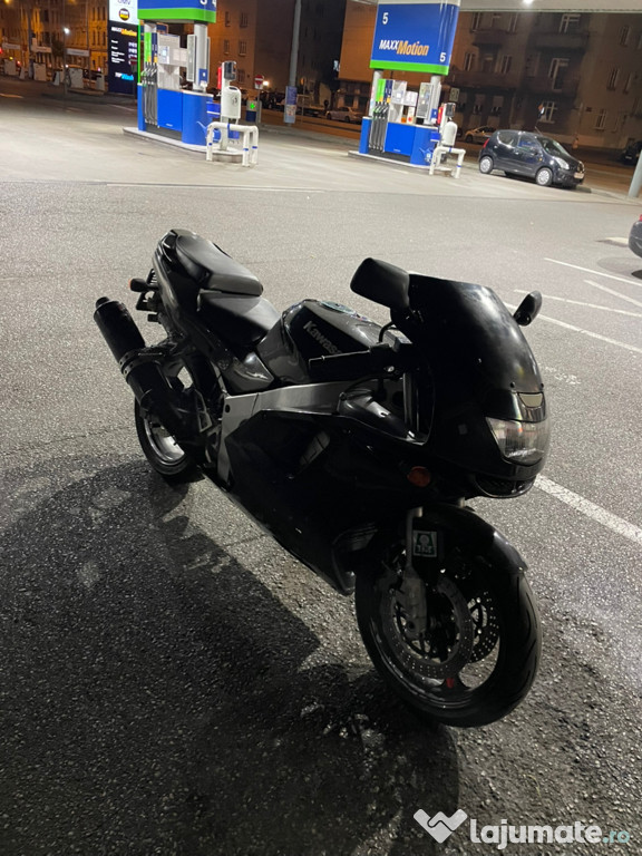 Kawasaki ninja zx6r 1996 600cc 88 kw