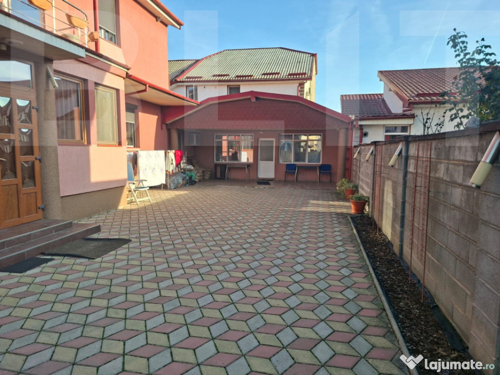 Vilă spațioasă cu 7 camere – confort, eleganță și fu