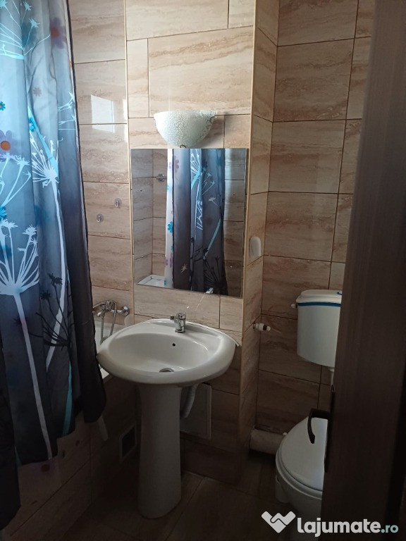 KAUFLAND Podu Ros ,c apartament 2 camere decomandat mobilat