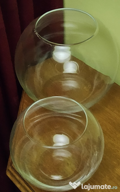 Doua boluri din sticla de 5 si 9 litri in stare perfecta