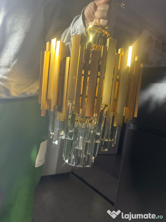 Candelabru nou ideal pentru casa ta