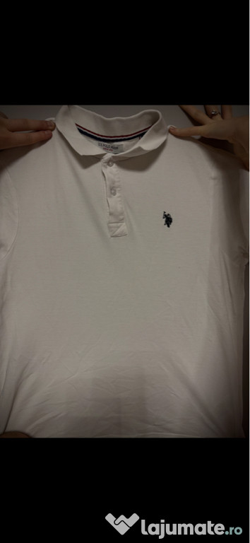 Tricou polo alb – curat, versatil, ideal zilnic