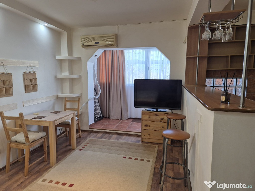 Vand Garsoniera Piata Delfinulu, 38mp, bloc recent reabilitat